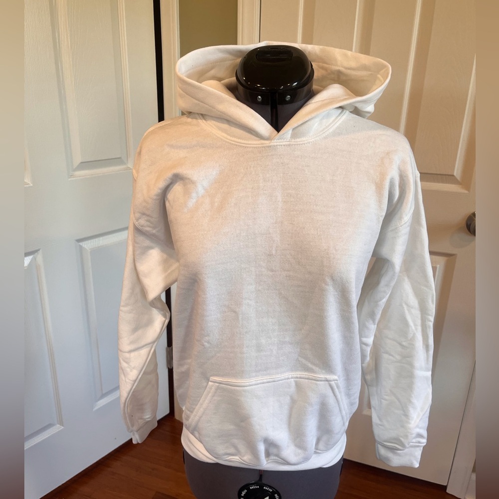 White pullover sweatshirts hoodie